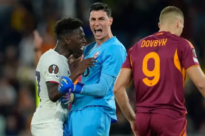 Üst Üste 3 Penaltı Kurtardı: Berke Özer Avrupa’yı Büyüledi