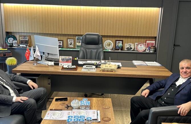 Ramis Topal ve Bayram Sarıkaya’nın samimi sohbeti