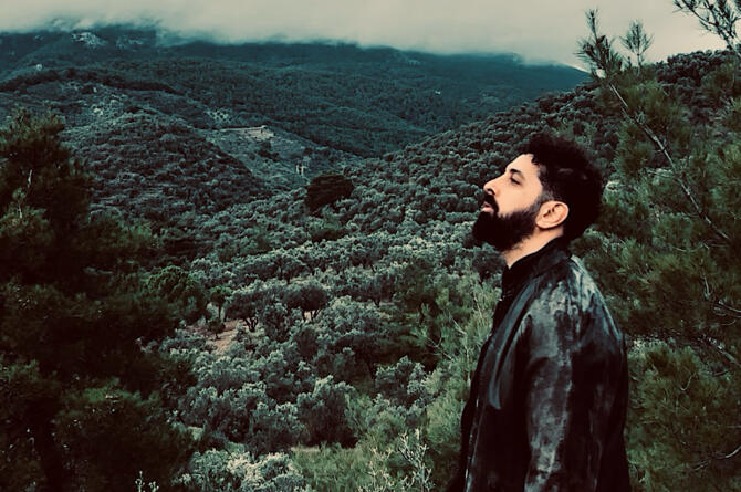 Metin Önderoğlu’ndan Yıllanmış Bir Şarkı, “Sakın Beni” Yayında