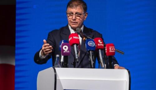 İzmir halkı vekillerini şov peşinde görmek istemiyor