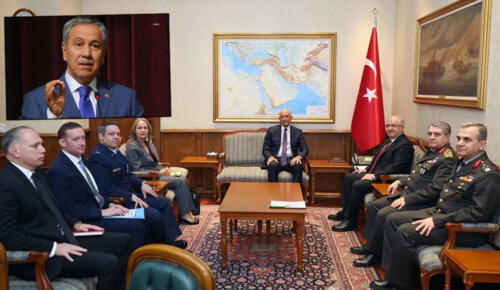 Bülent Arınç’tan Barrack’ın MSB’deki fotoğrafına tepki: ‘İzahı güç bir protokol hatasıdır’