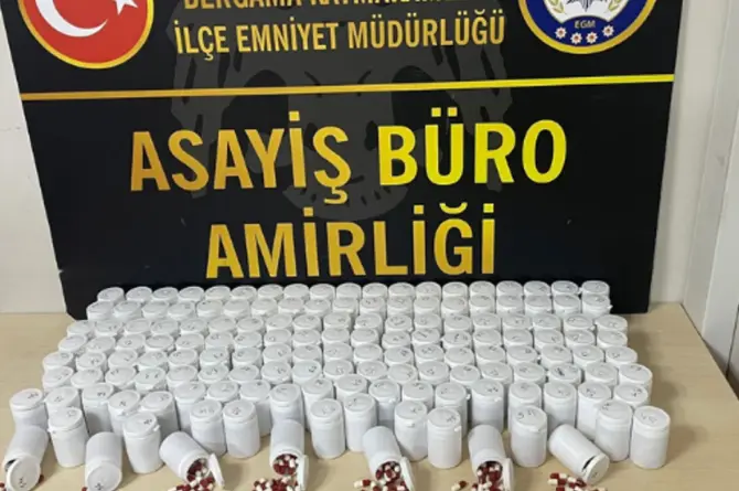 İzmir’de 8 Bin Adet Yasaklı Hap Yakalandı