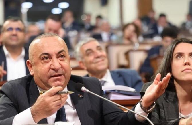 Metin Kaya’dan İBB Meclisi’nde Sert Çıkış: “Alevilere Yönelik Nefret Dili Toplumsal Barışı Tehdit Ediyor”