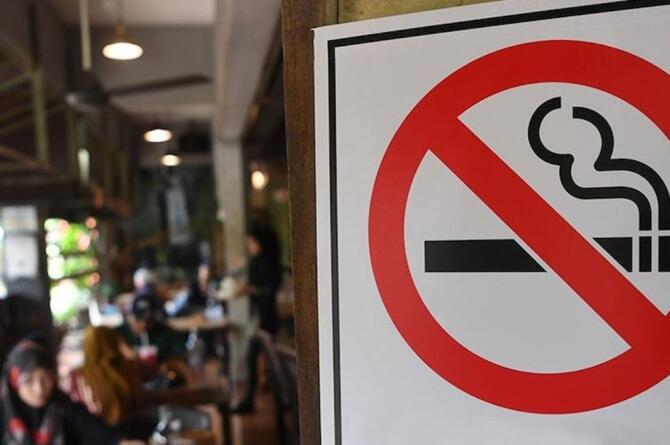 Yarı açık alanlara da sigara yasağı geliyor