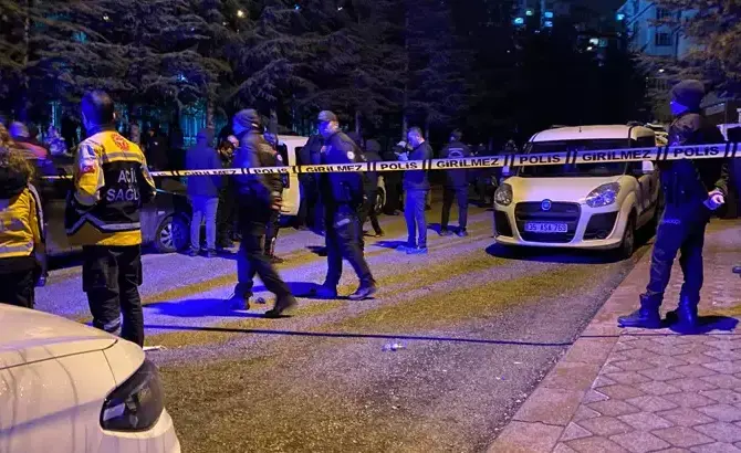 Kurye kılığında cinayet! Cezaevinden çıkan adam ailesini katletti