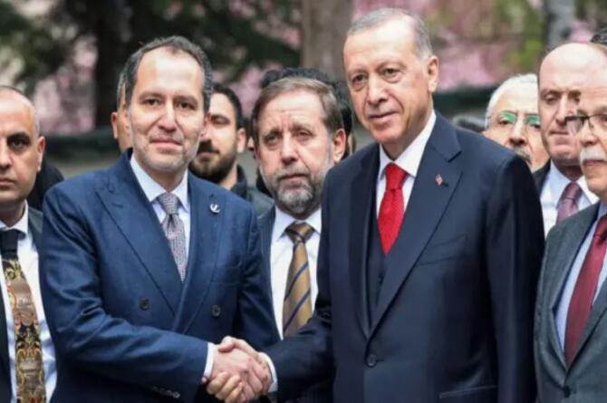 Yeniden Refah Partisi’nden 3 partiye yeşil ışık