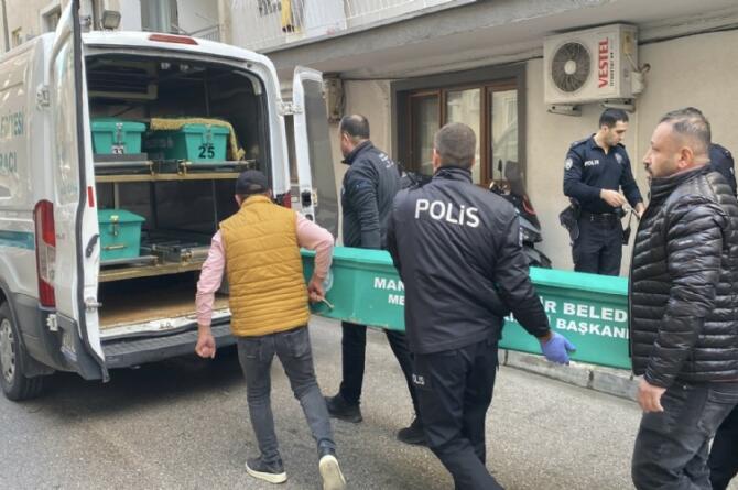 Kan donduran vahşet: Eşini uykusunda boğazını keserek katletti!