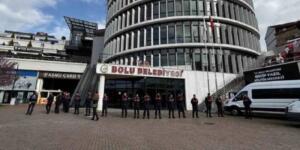 Bolu Belediyesi’ne operasyon: Başkan yardımcısı ve meclis üyesi tutuklandı!