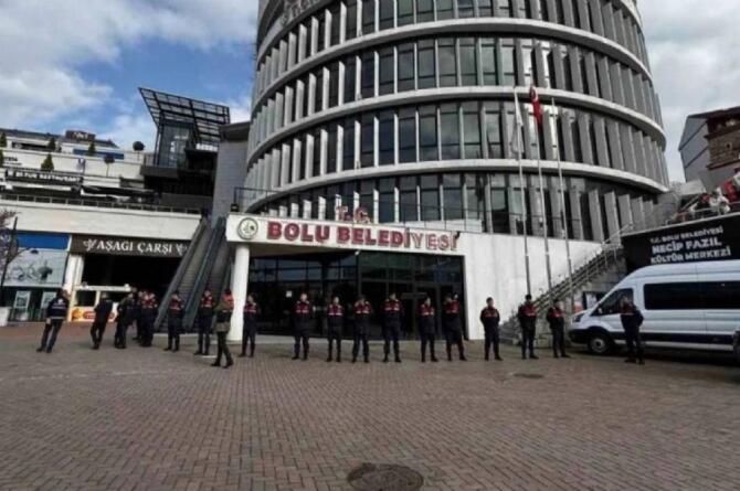 Bolu Belediyesi’ne operasyon: Başkan yardımcısı ve meclis üyesi tutuklandı!