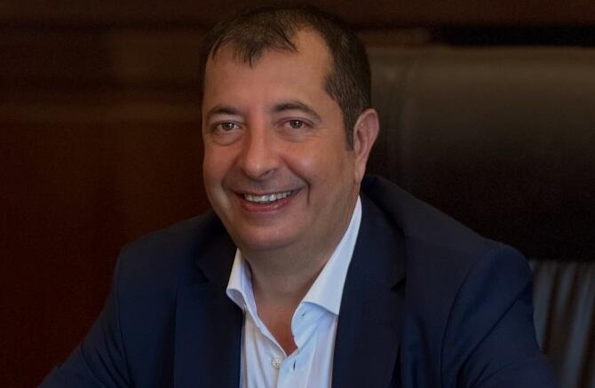Türkiye’de Bir İlk: Ömer Aybak’ın Çiğköfte Yolculuğu Netflix Belgeseli Oluyor