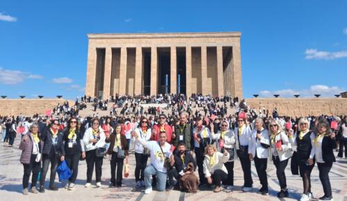 LÖSEV Gönüllülerinden Anlamlı Ankara Ziyareti: Can Dost Doğaseverler Anıtkabir’de!